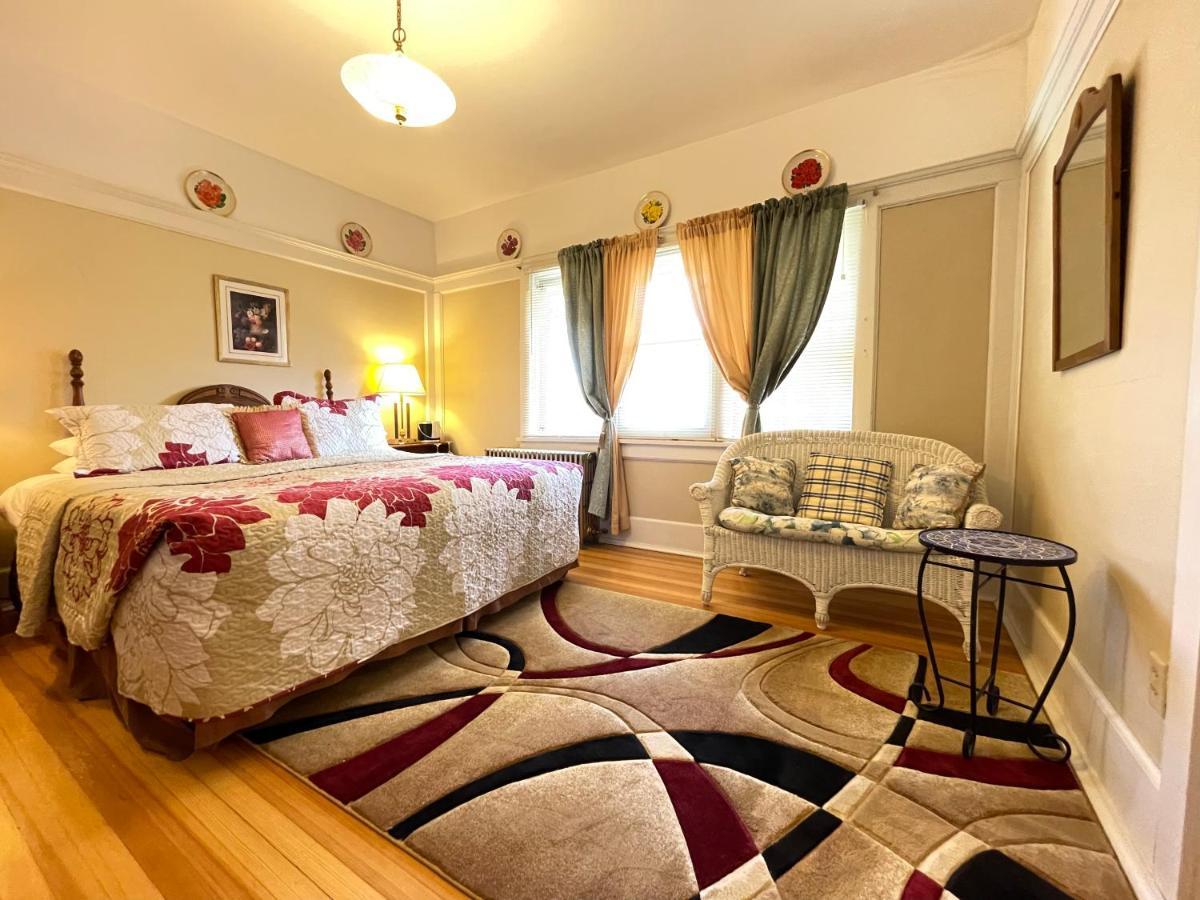 White Rose Inns & Motel Уисконсин Делс Екстериор снимка