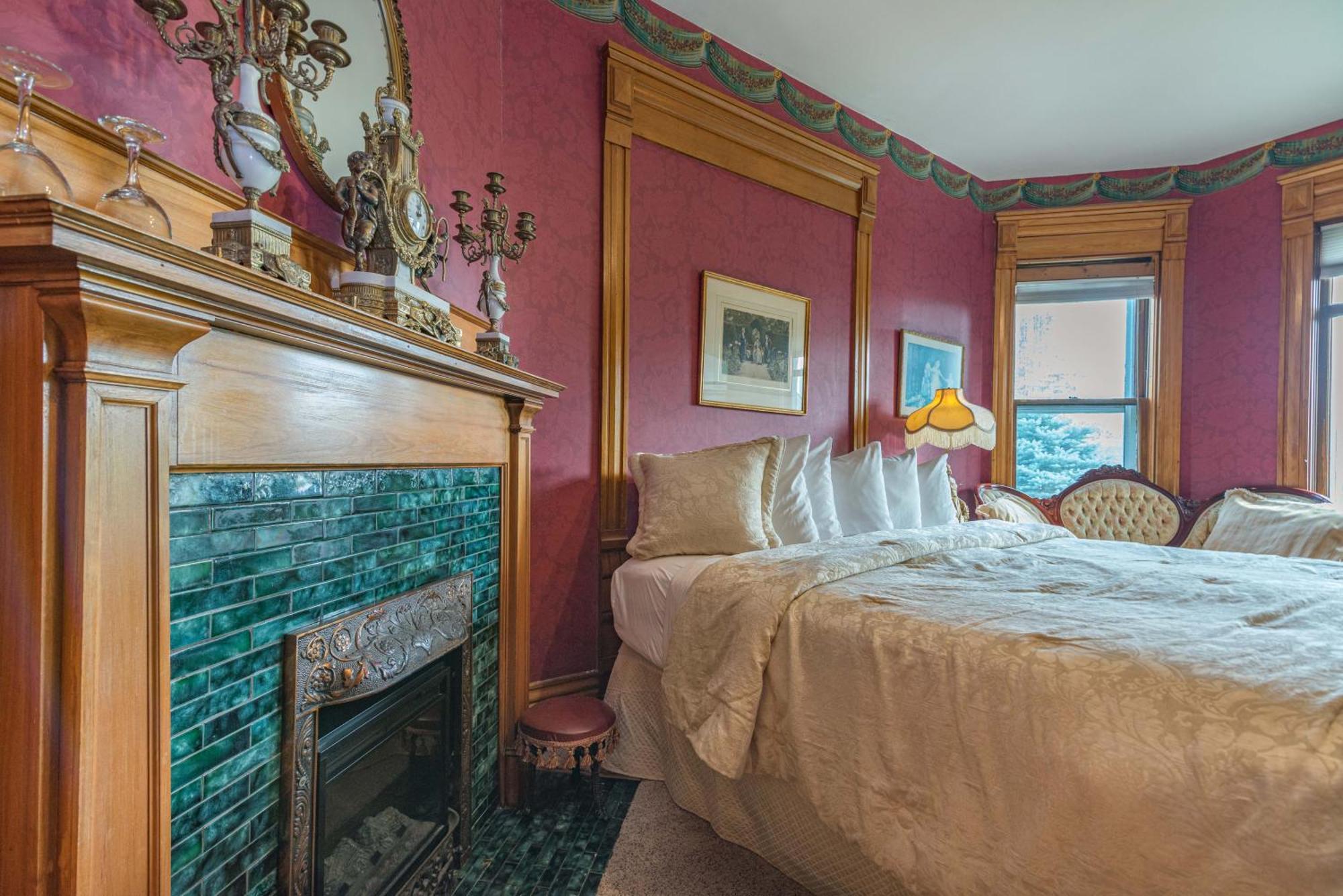 White Rose Inns & Motel Уисконсин Делс Екстериор снимка