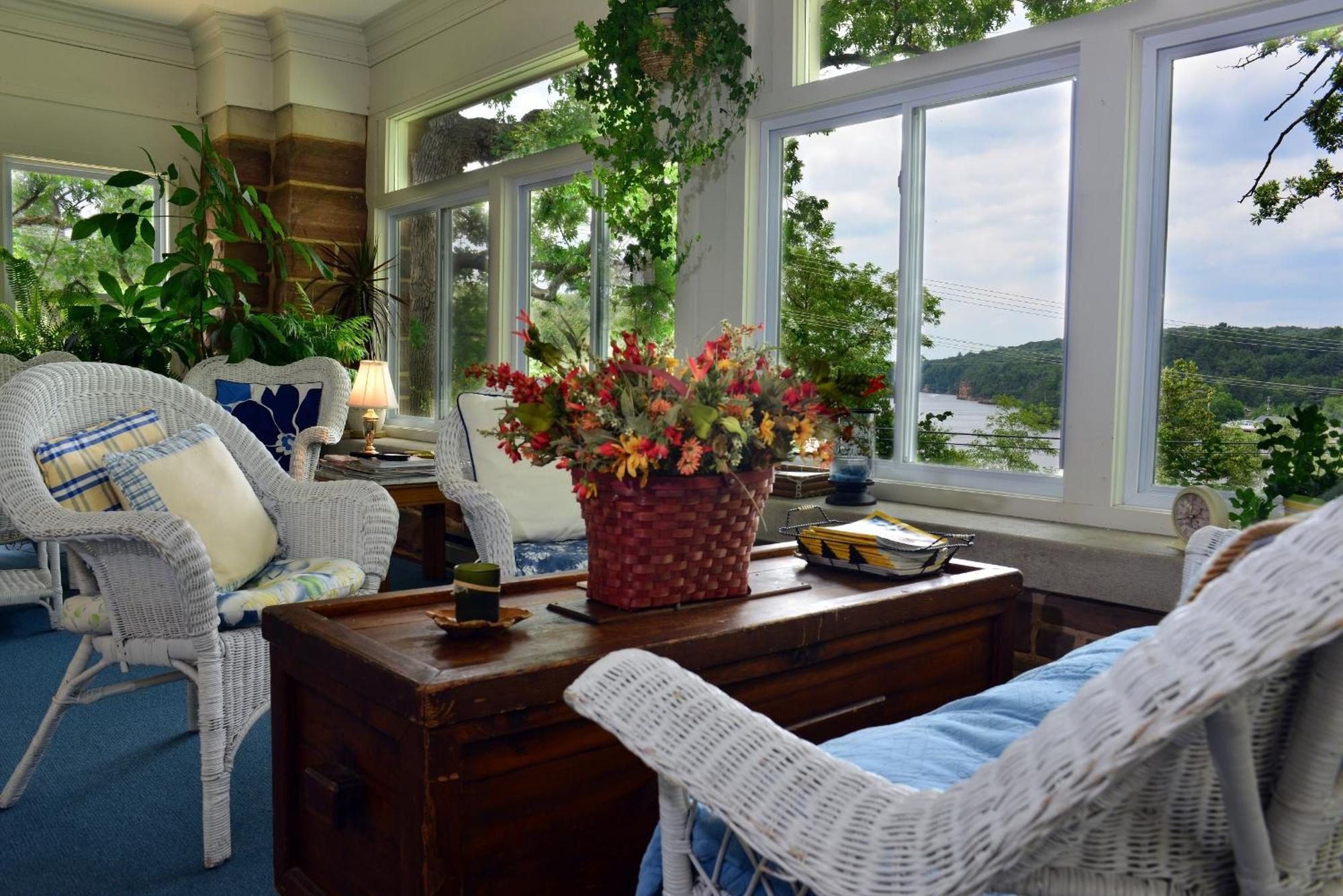 White Rose Inns & Motel Уисконсин Делс Екстериор снимка